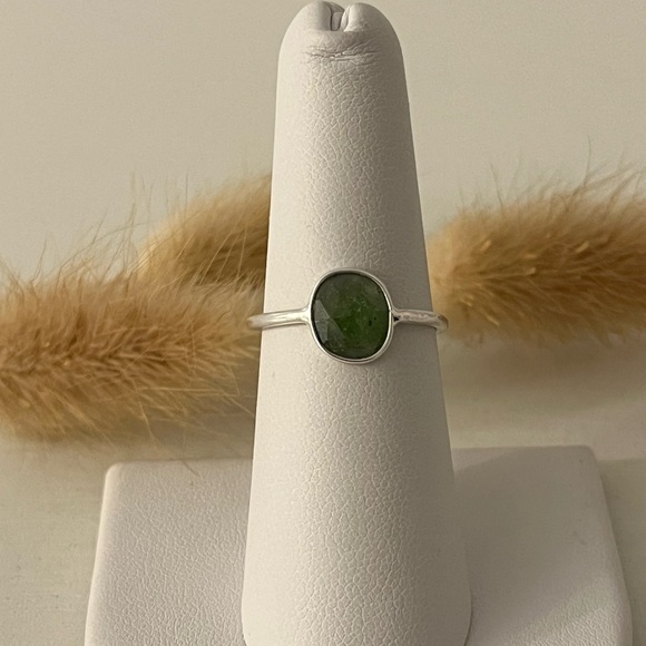 925 Solid Sterling Silver Vesuvianite Gemstone Minimal Stacker Ring Size 7 - Picture 1 of 10
